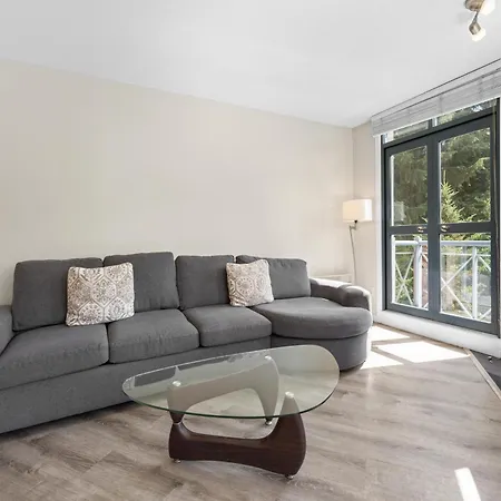 Alpenglow Lodge Two Bedroom Apartment By Mva Whistler Exterior photo