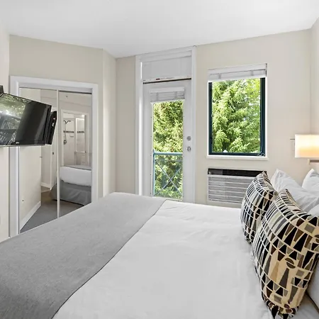 Alpenglow Lodge Two Bedroom Apartment By Mva Whistler Exterior photo