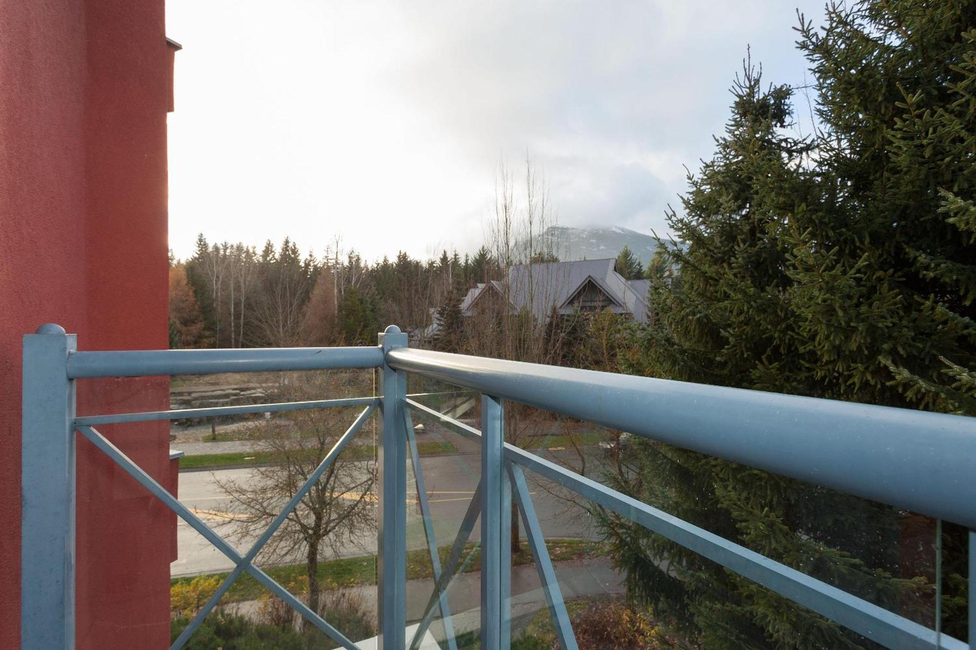 Alpenglow Two Bedroom By Mva Holiday home *