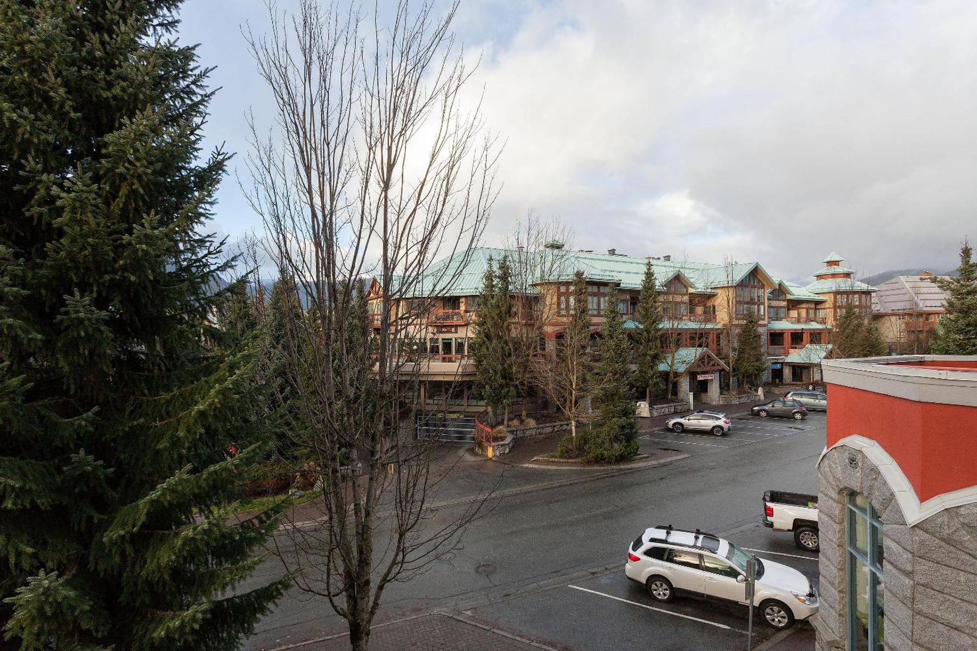 Alpenglow Two Bedroom By Mva Holiday home Whistler