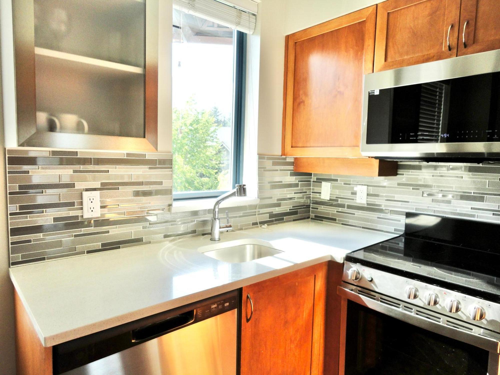 Alpenglow Two Bedroom By Mva * Whistler