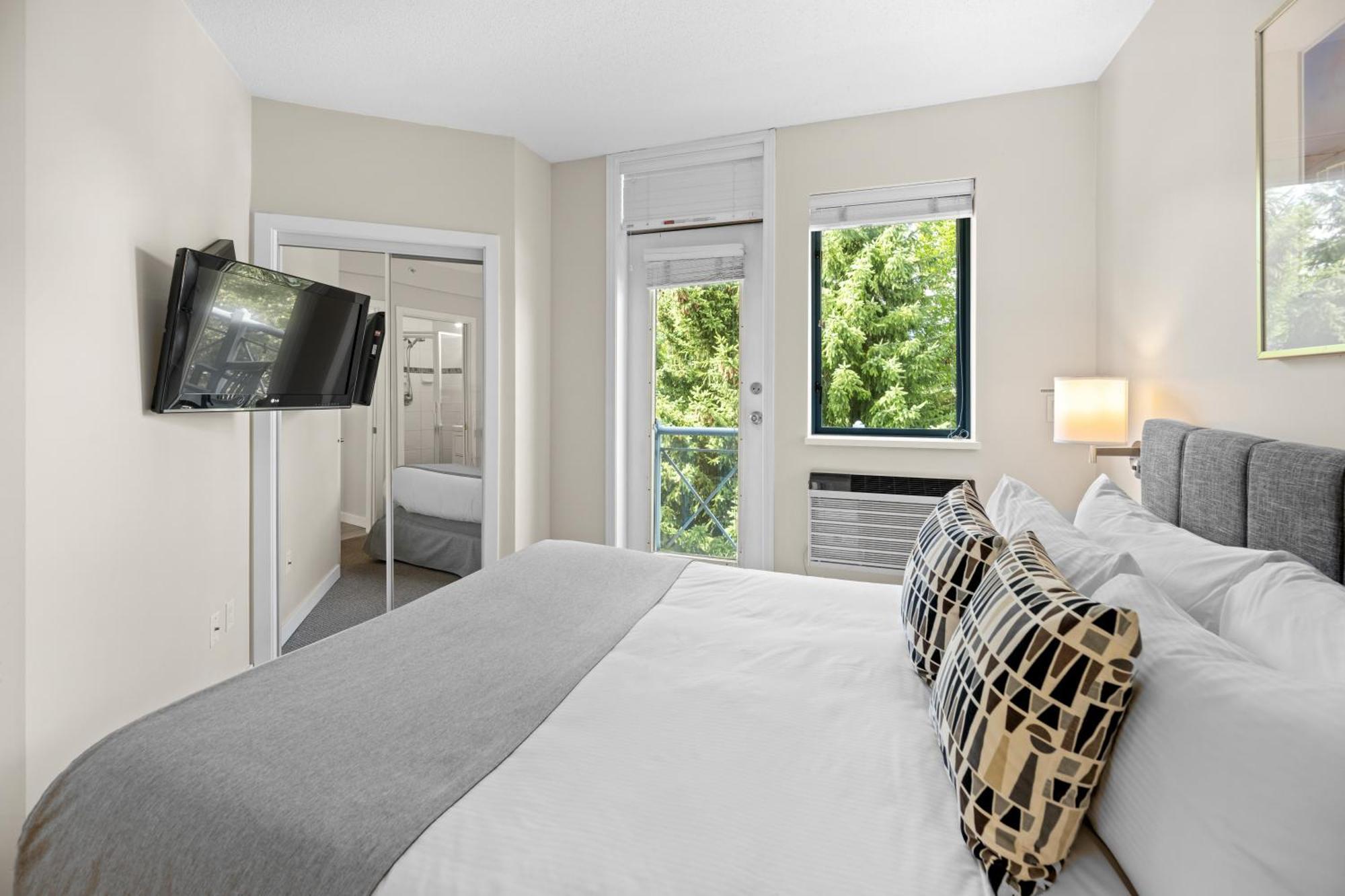 Alpenglow Two Bedroom By Mva